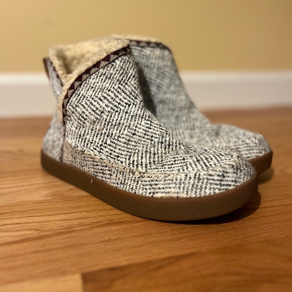 Sanuk slipper booties - Picture 4 of 5